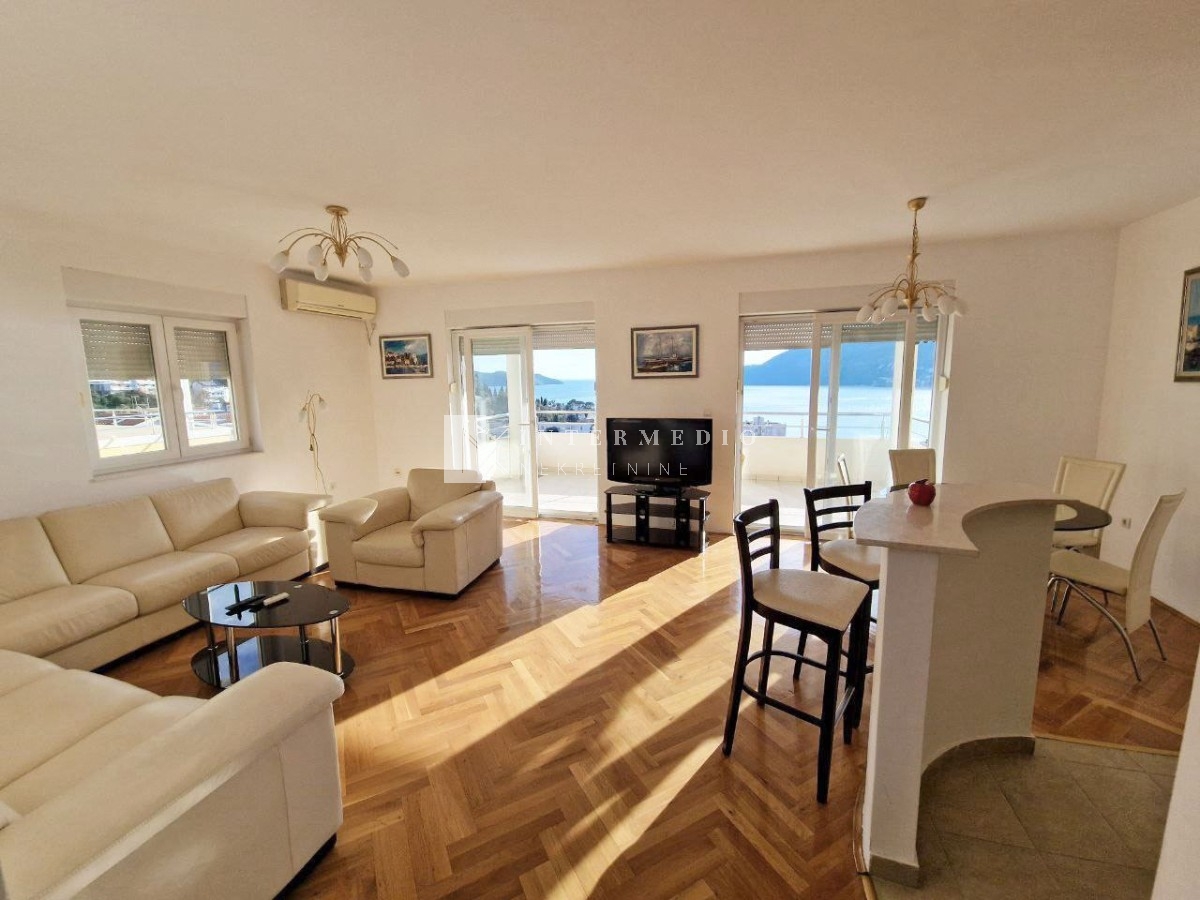 Dvosoban stan za izdavanje u naselju Topla 2, Herceg Novi